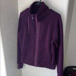 Lululemon “Kick the Cold” Jacket Women’s Size 8